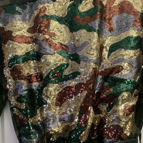 Women’s jacket - Picture 9 of 10